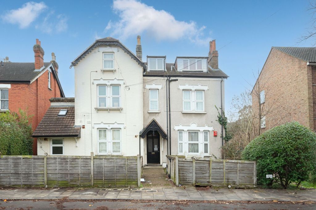 Property photo 1 of 6