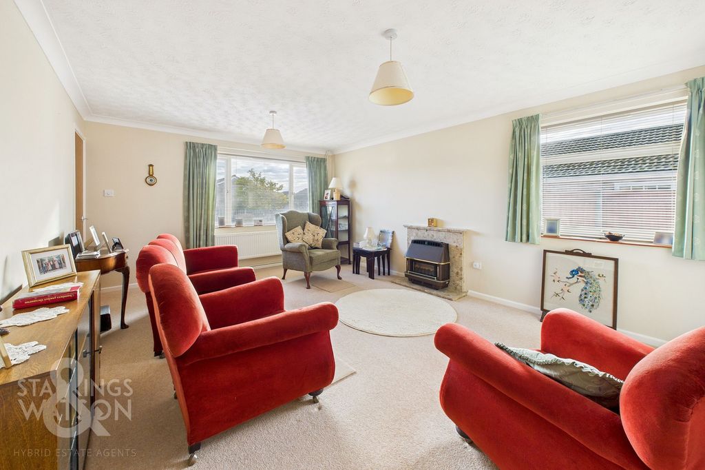 Property photo 2 of 12