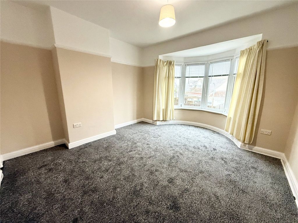 Property photo 2 of 12 Picture No. 10