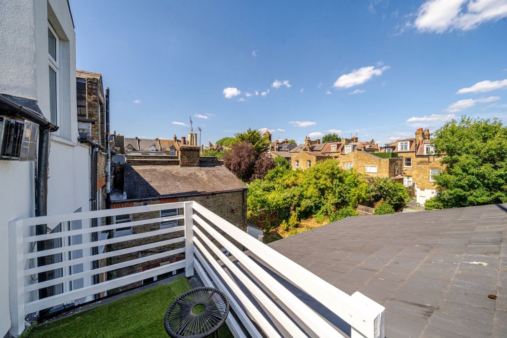 Property photo 2 of 11 1321572-1-686d346...