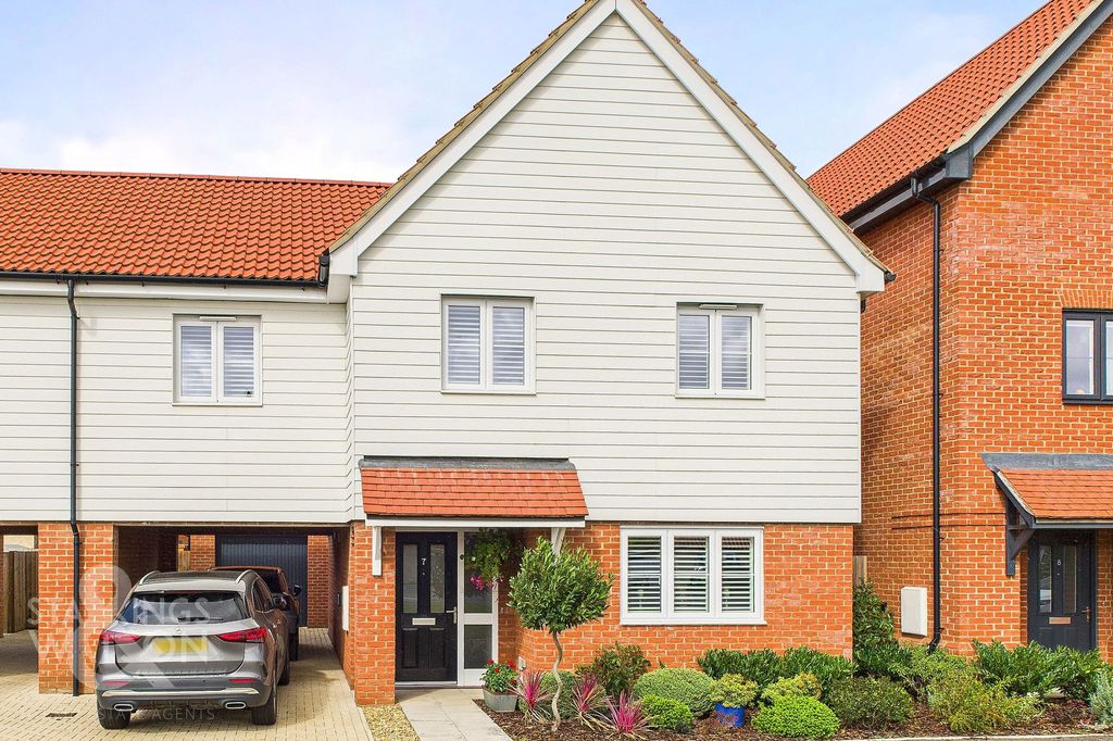 Property photo 2 of 24