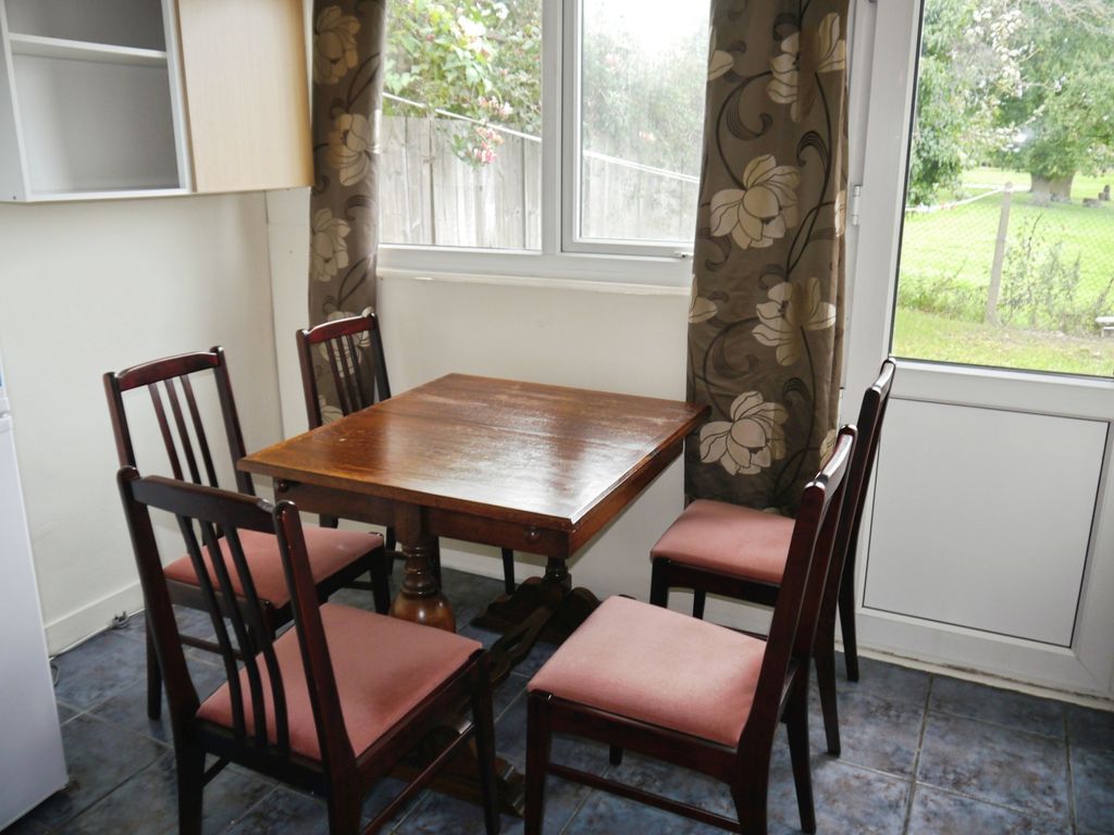 Property photo 3 of 11