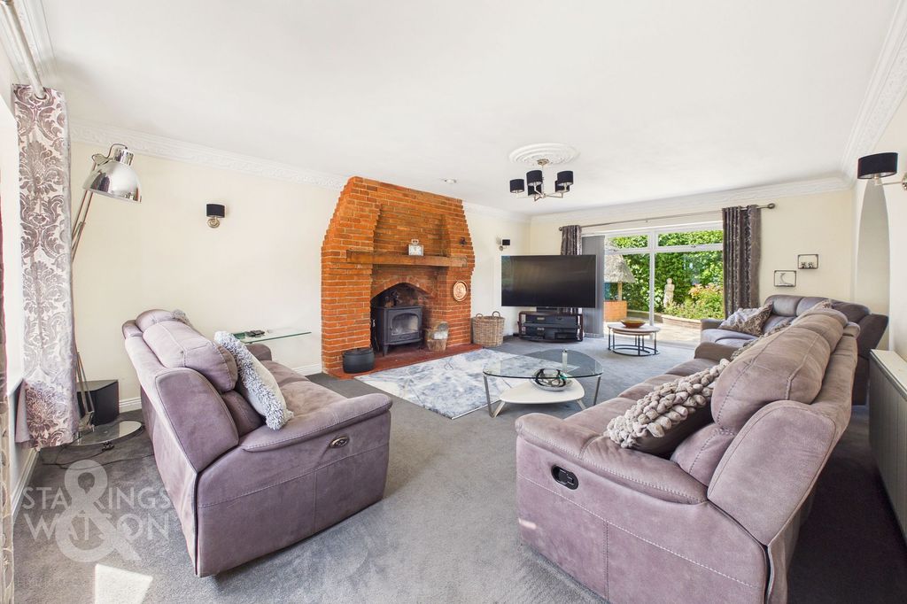 Property photo 2 of 46