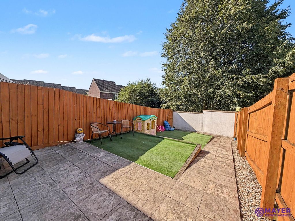 Property photo 3 of 14