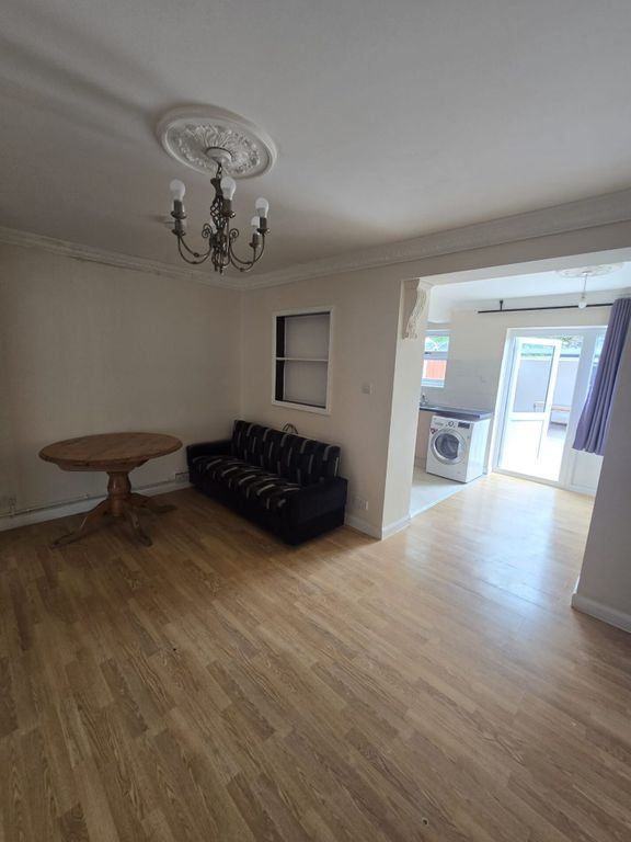 Property photo 2 of 22