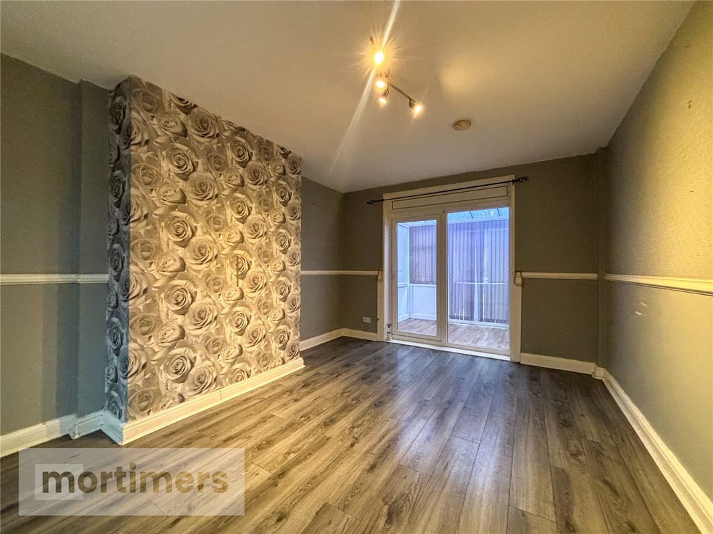 Property photo 2 of 16 Living Room