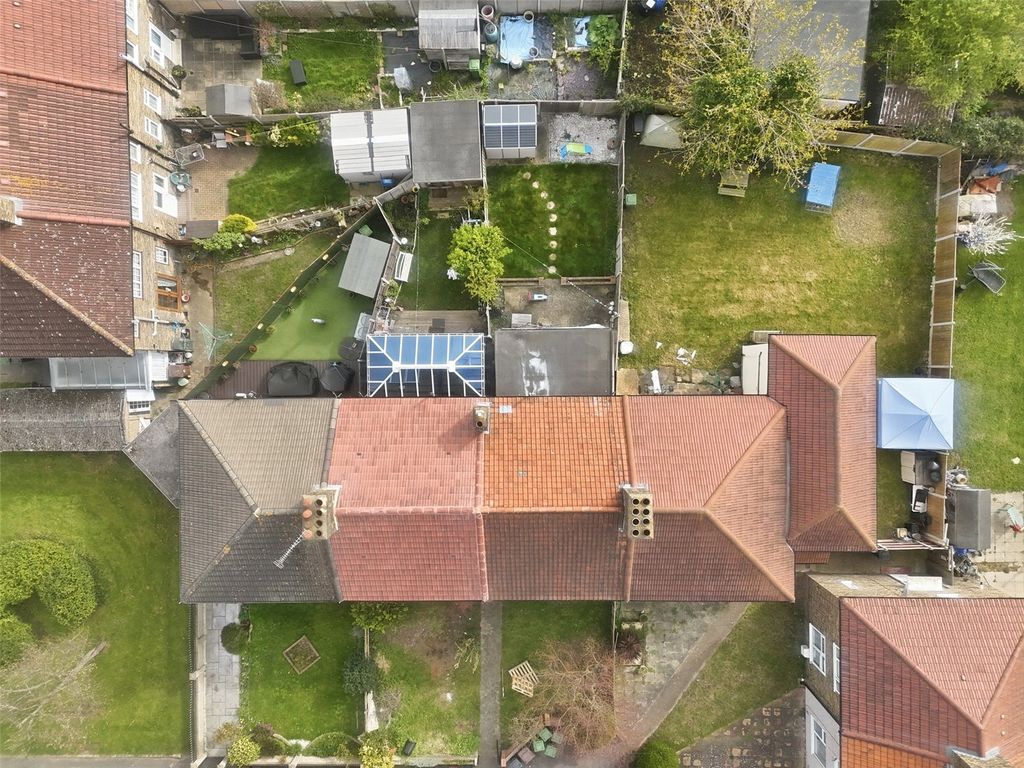 Additional image 11 of 2 bed detached house to rentJoan Road, Dagenham RM8