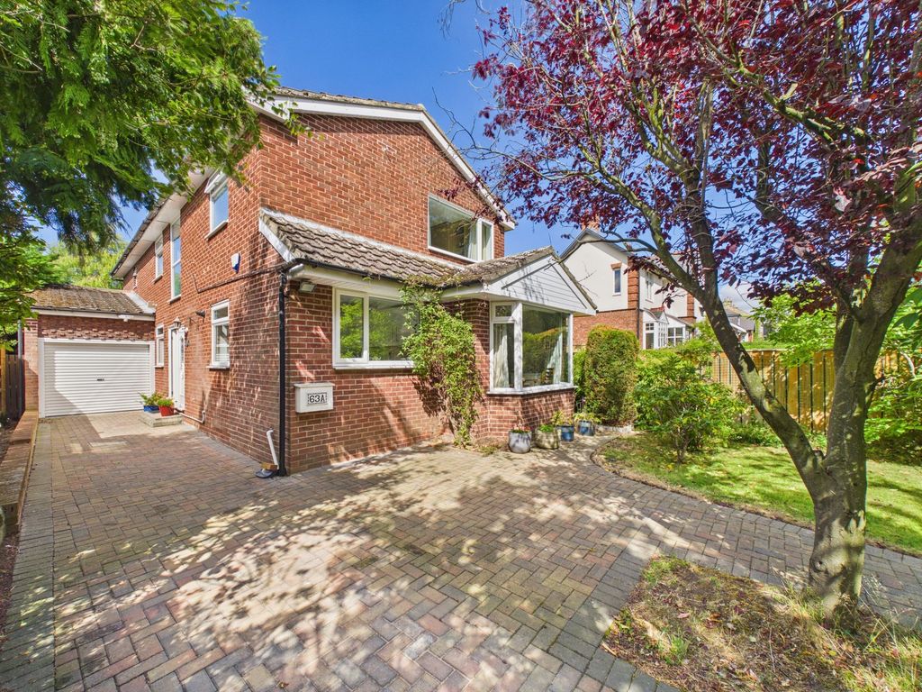 Property photo 1 of 16 External