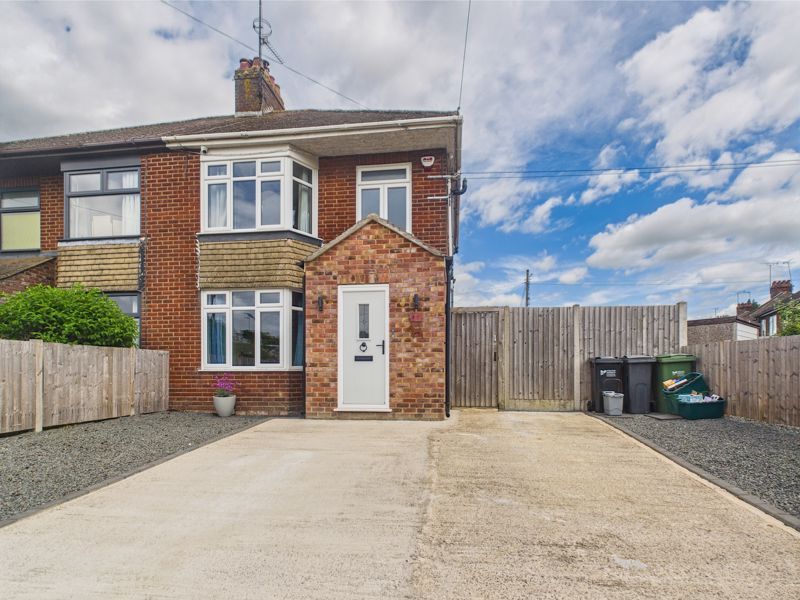 Property photo 1 of 17 Front External