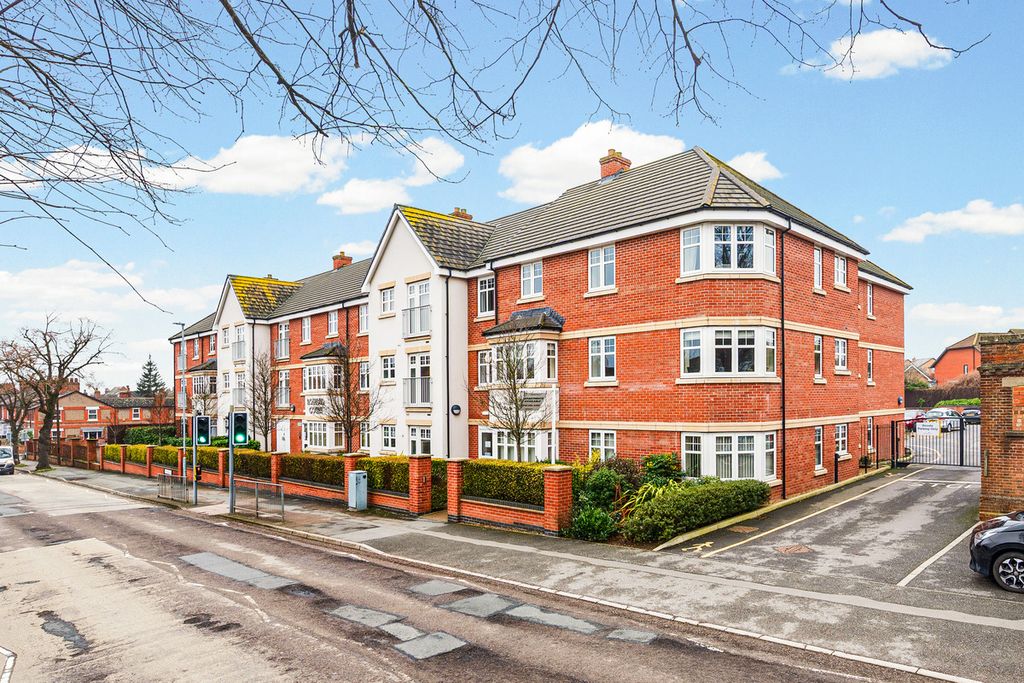 Property photo 1 of 22