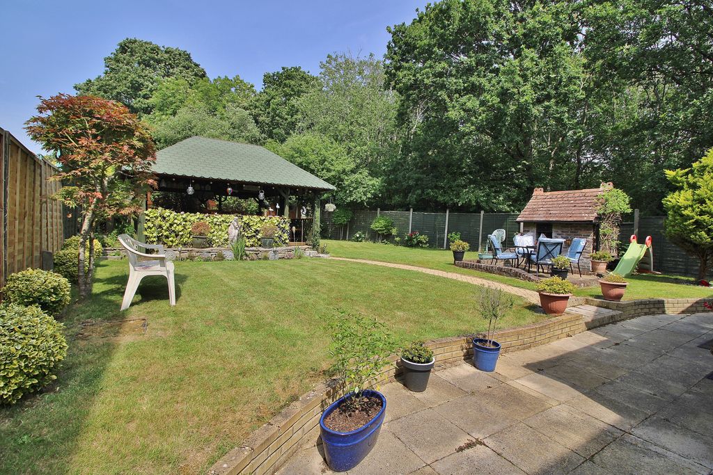 Property photo 2 of 22