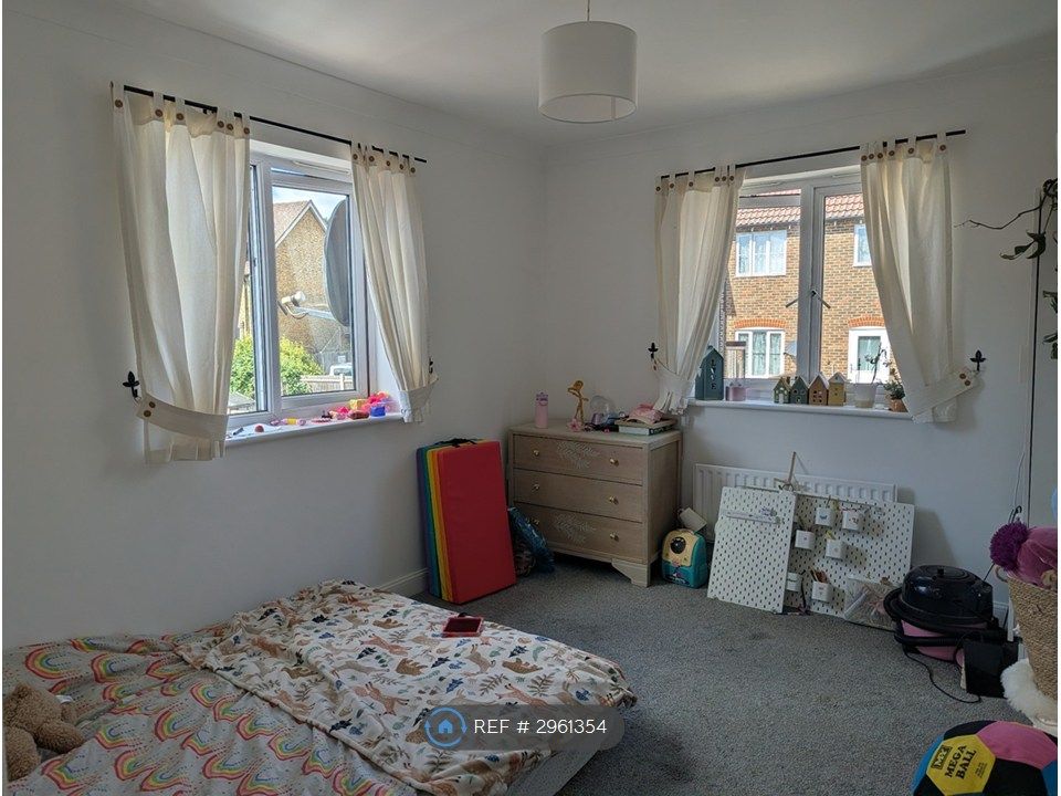 Property photo 3 of 4
