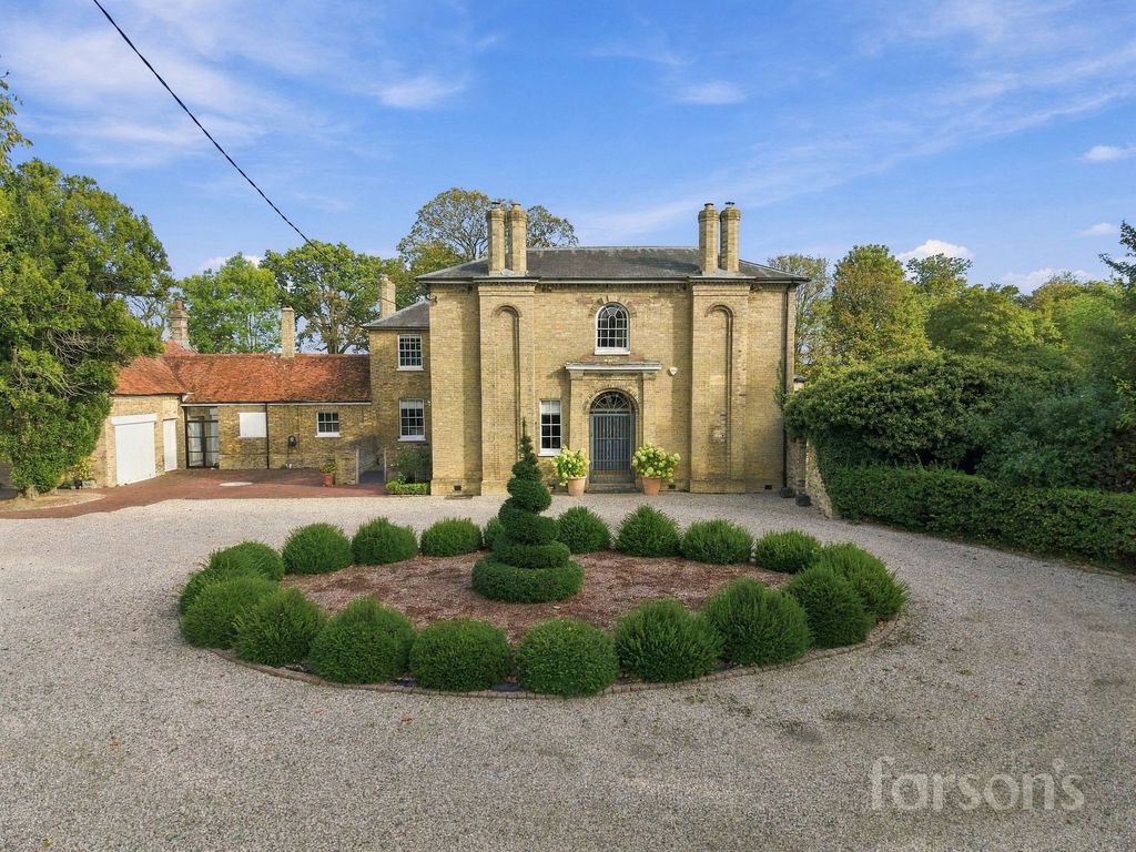 Property photo 1 of 58