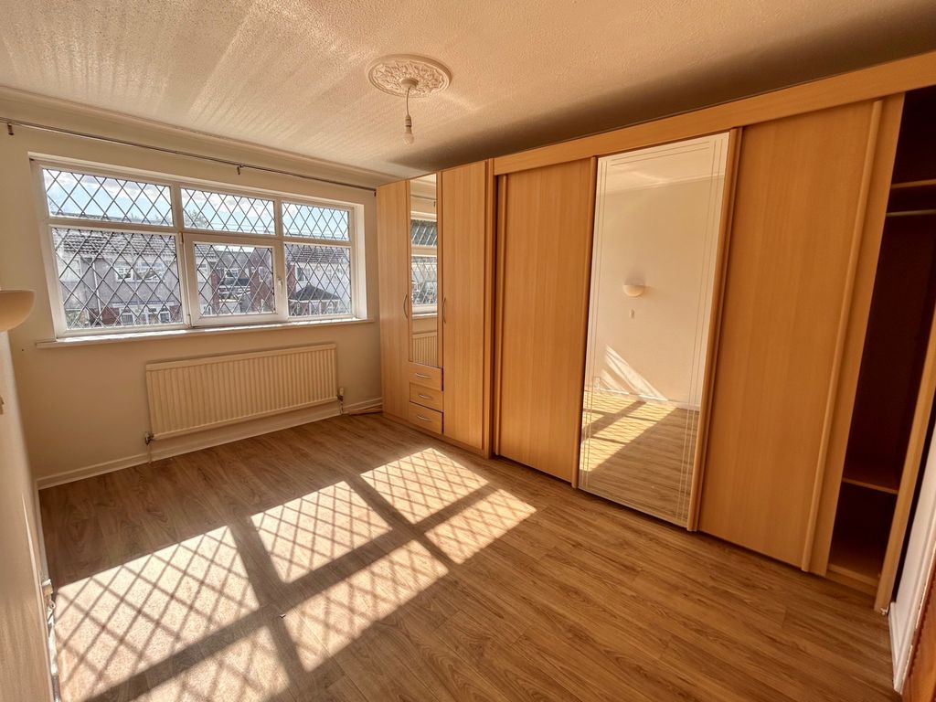 Property photo 2 of 15 Gallery