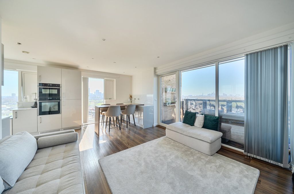 Property photo 2 of 25 1432414-13-69Bb30...