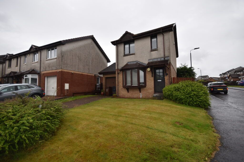 Property photo 2 of 27