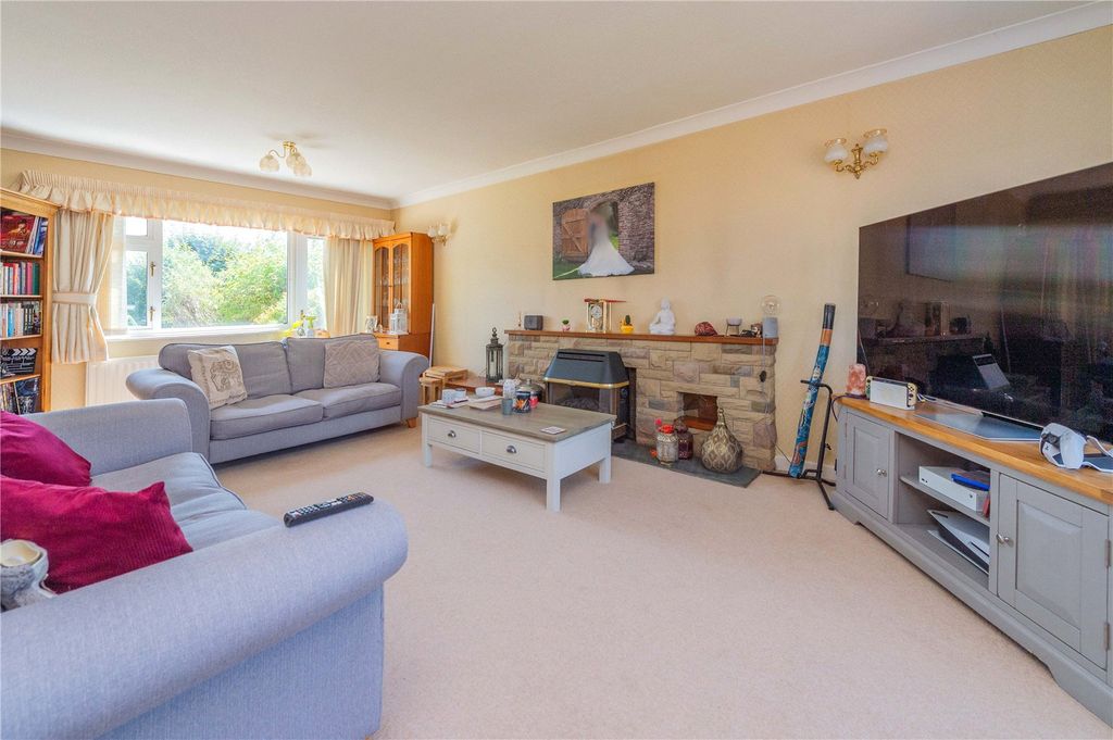 Property photo 3 of 34 Picture No. 64