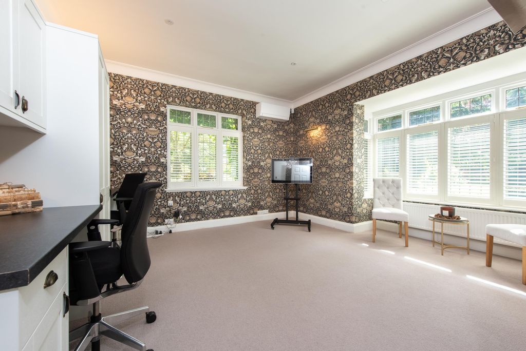 Additional image 10 of 6 bed detached house for saleCryfield Grange Road, Coventry, West Midlands CV4