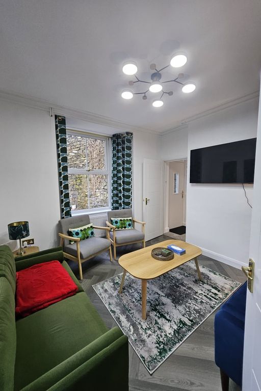 Property photo 2 of 22