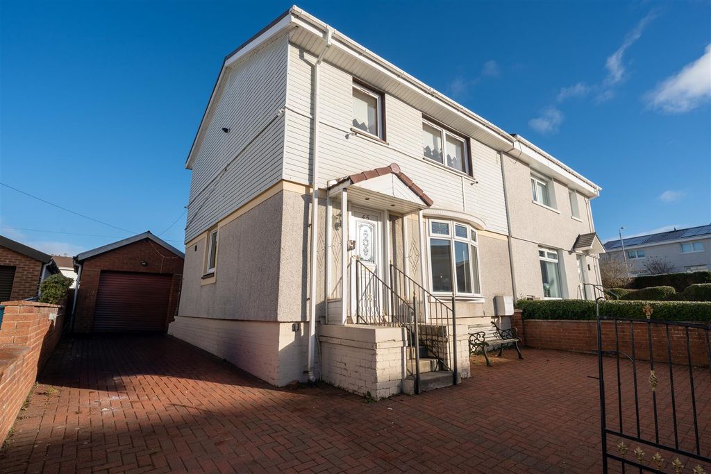 Property photo 2 of 15 External.Front.Jpg