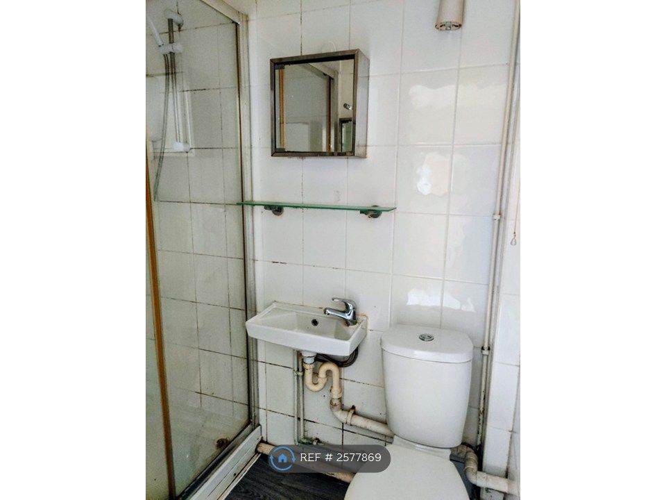 Property photo 3 of 6 Shower Room