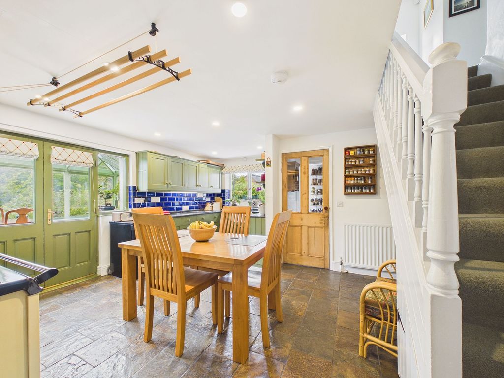 Property photo 3 of 23 Dining Kitchen