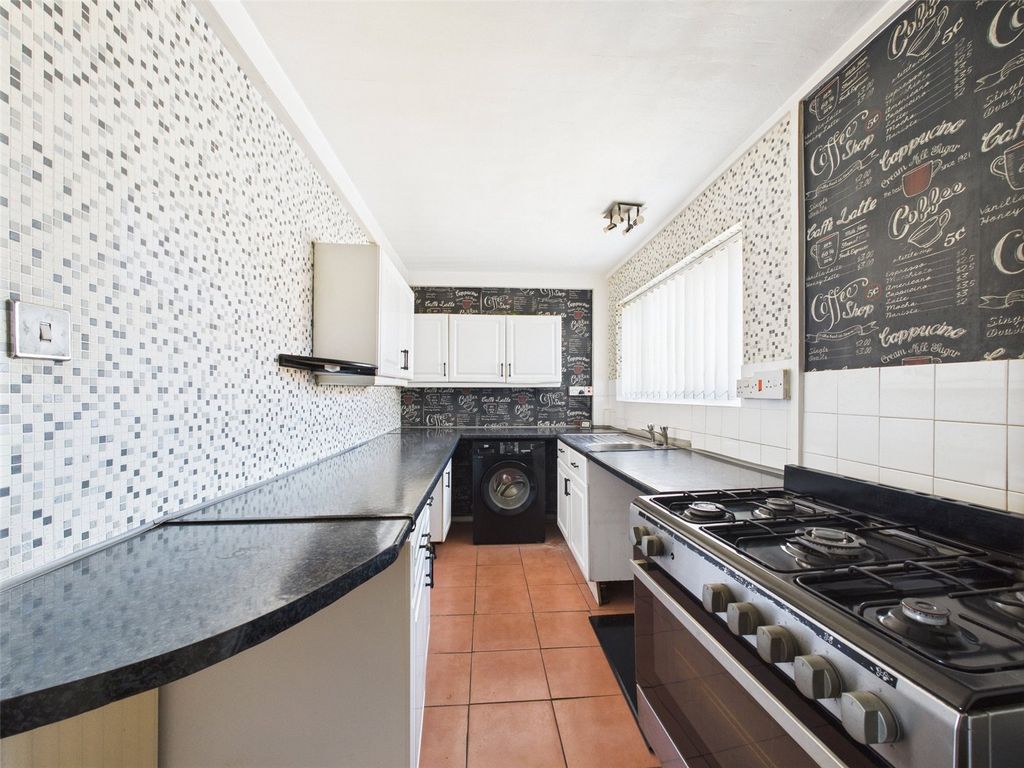 Property photo 3 of 11 Picture No. 02