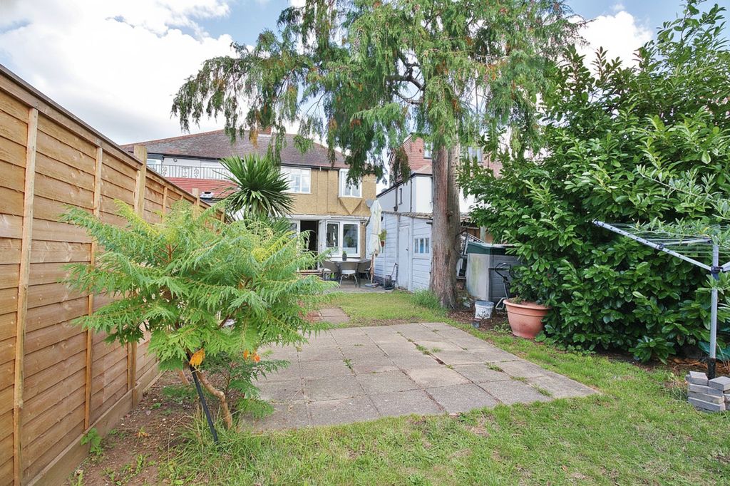 Property photo 2 of 11