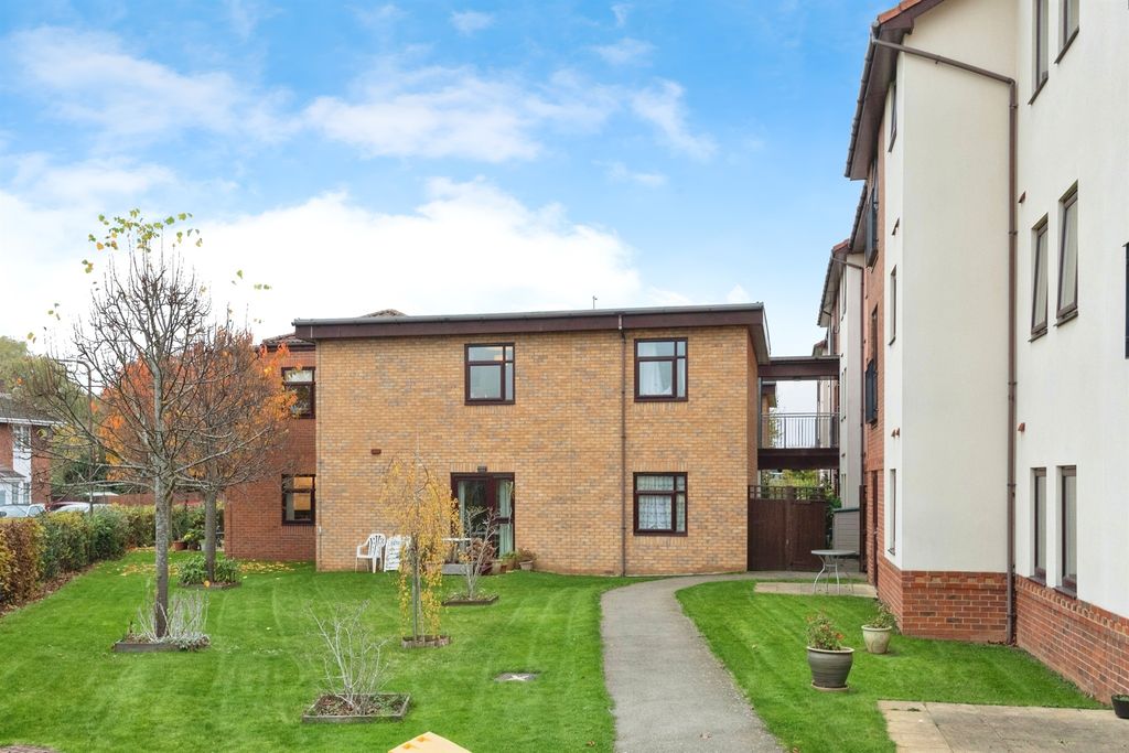 Property photo 2 of 10