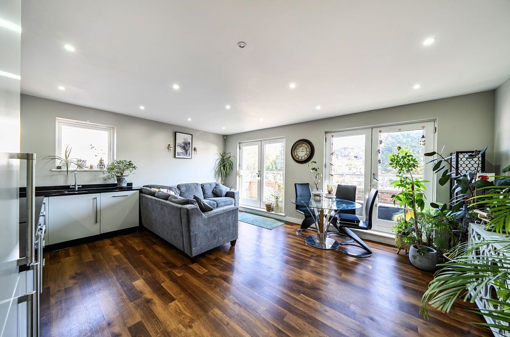 Property photo 1 of 15 Photo 2