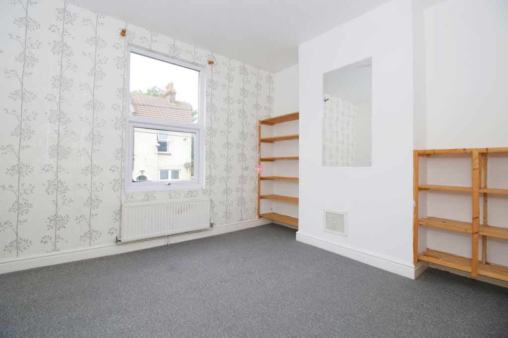 Property photo 3 of 10 Photo 9