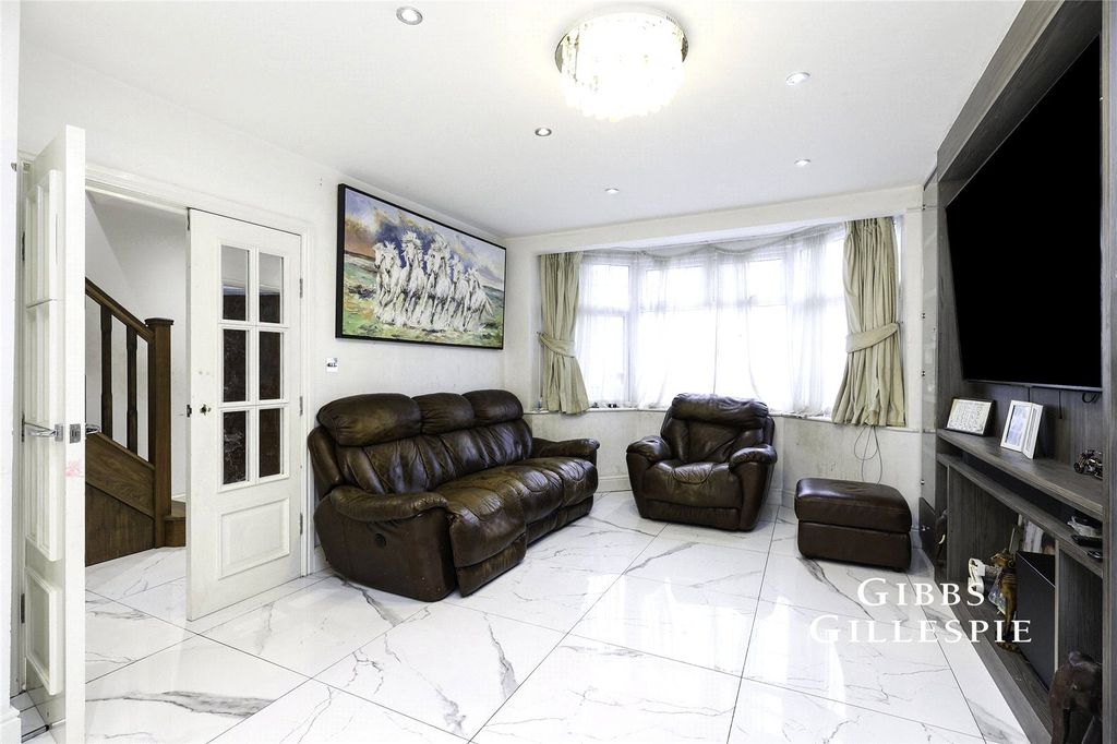 Property photo 3 of 18 Picture No. 14