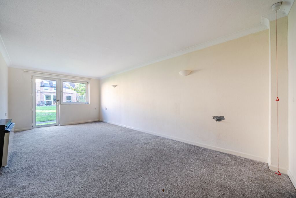 Property photo 3 of 10 1358649-4-68d10Ab...