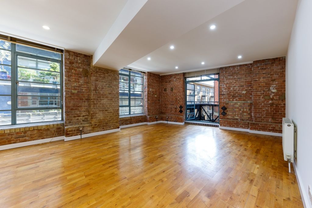 Property photo 1 of 15 Boss House F28 (0...