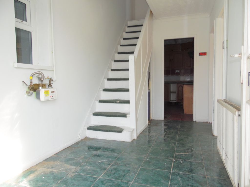 Property photo 2 of 36 Hallway