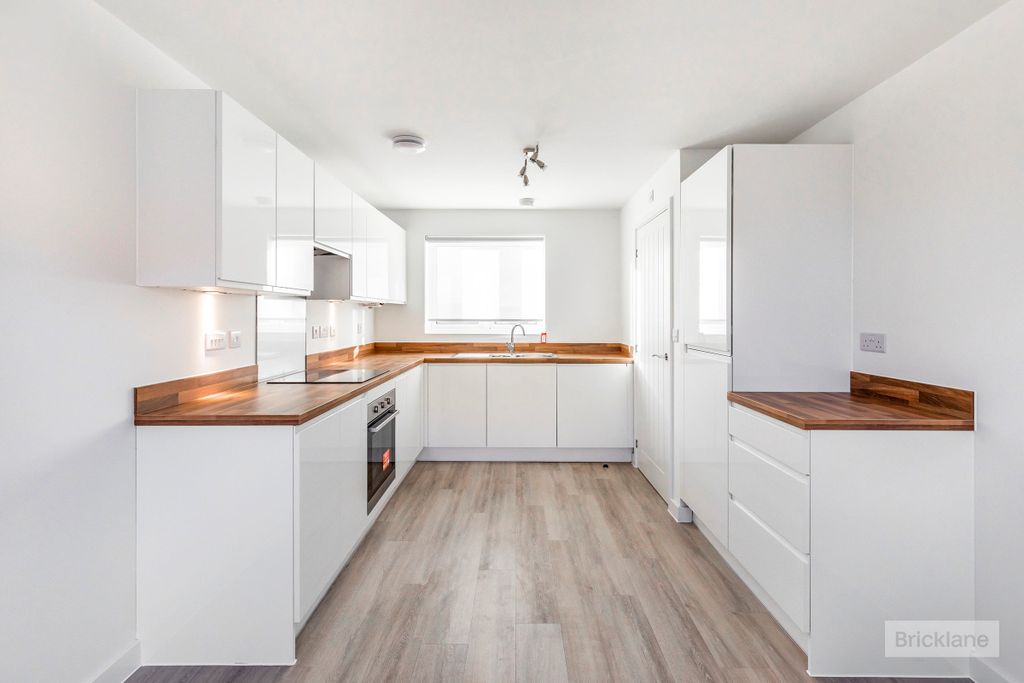 Property photo 3 of 13 Image