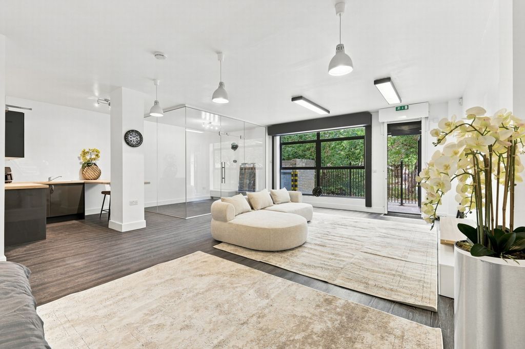 Property photo 1 of 12 Photo 1