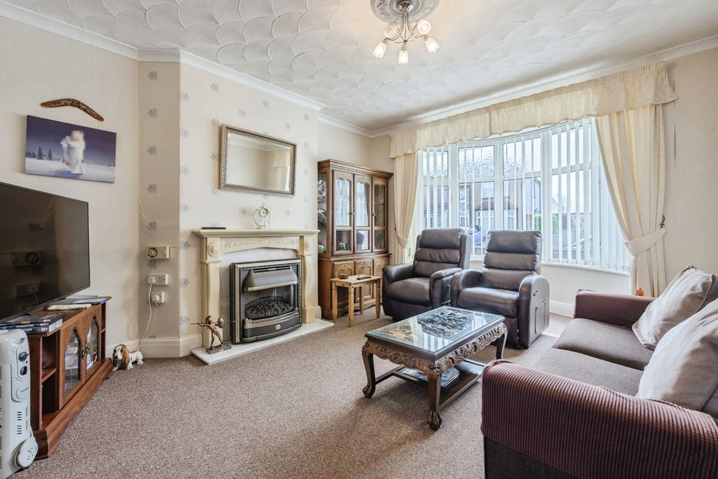 Property photo 3 of 20 Pbox-Img.Jpg