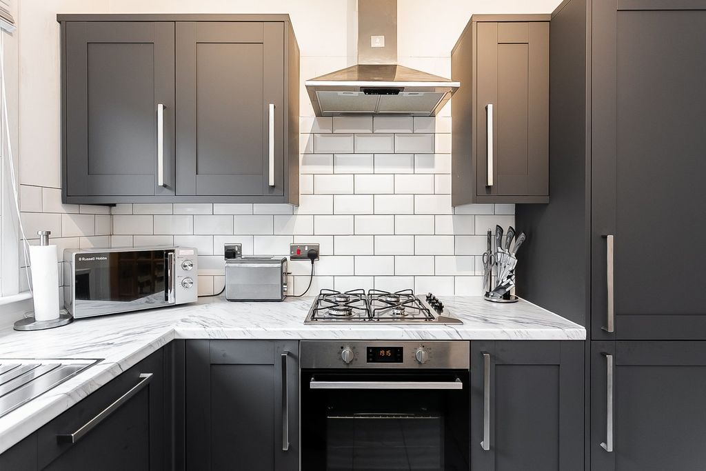 Additional image 6 of 2 bed flat for saleWhitingford, Edinburgh EH6