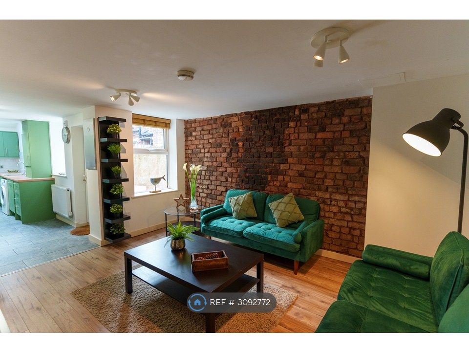 Property photo 2 of 30