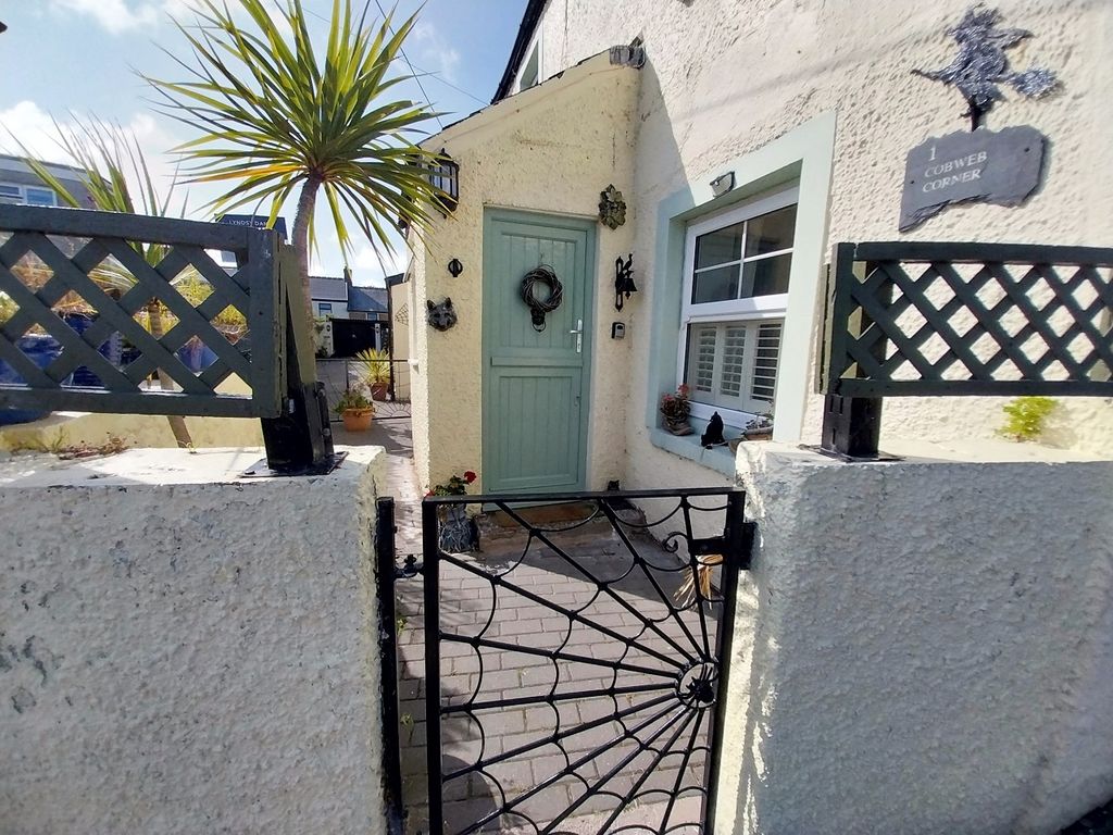 Property photo 3 of 23