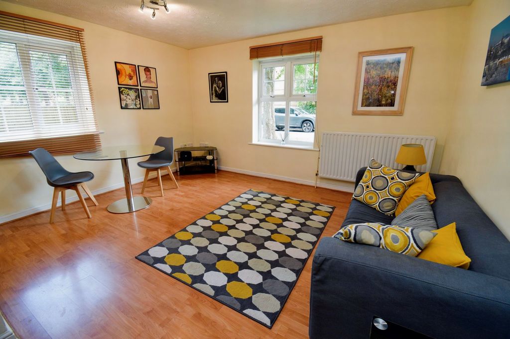 Property photo 2 of 7