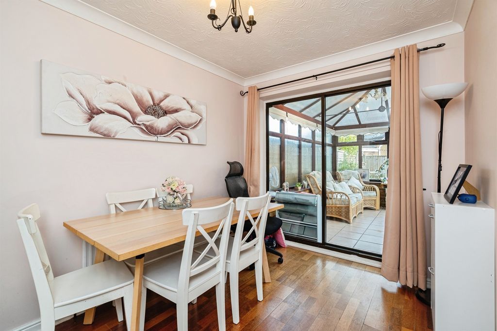 Property photo 3 of 20