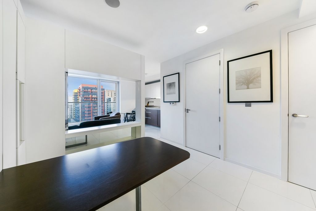 Property photo 3 of 9 Sleeping Area