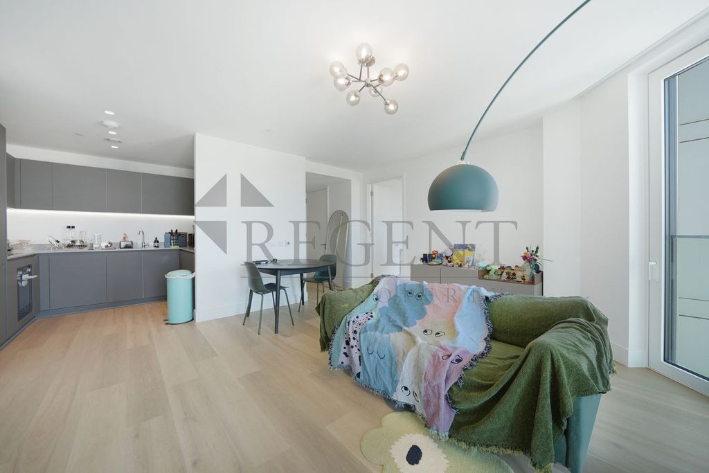 Property photo 1 of 19 (Main)