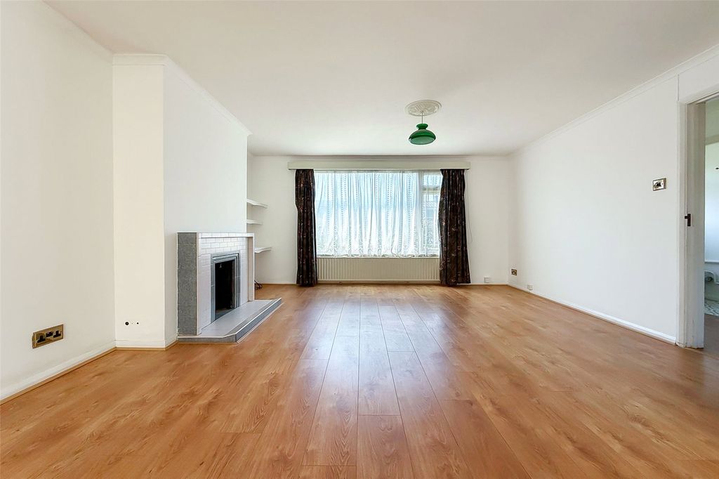 Property photo 2 of 17 Picture No. 08