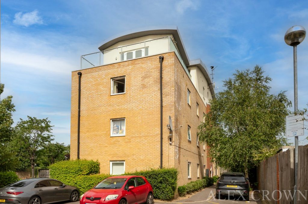 Property photo 1 of 14