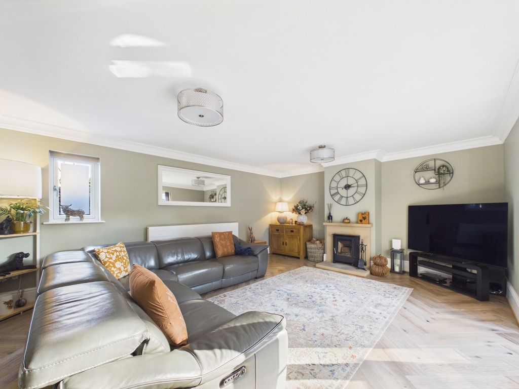 Property photo 2 of 59 Sitting Room