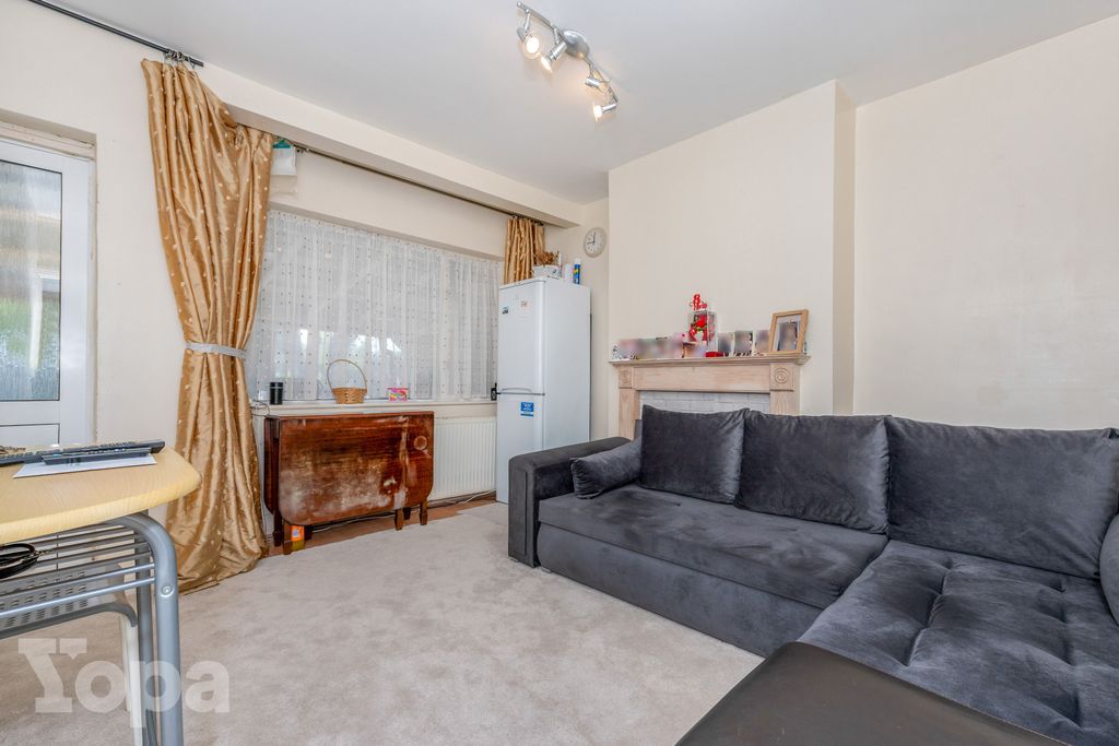 Property photo 2 of 12 Photo #2