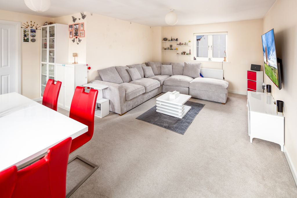 Property photo 3 of 29